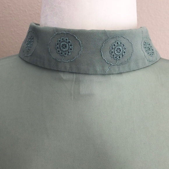 DOWNEAST collar sheer blouse - Picture 5 of 8